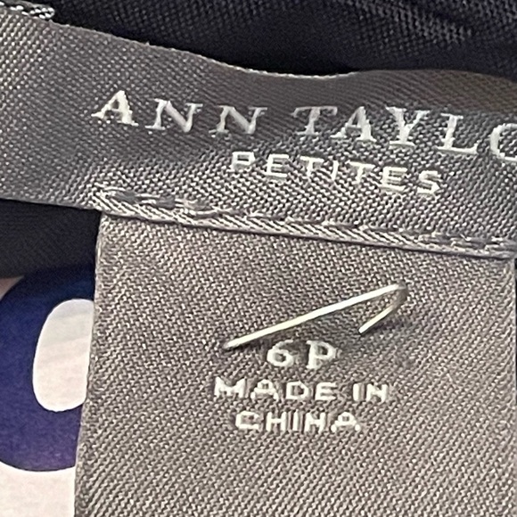 Elegant Black and White Circle Pattern Skirt - Picture 6 of 8